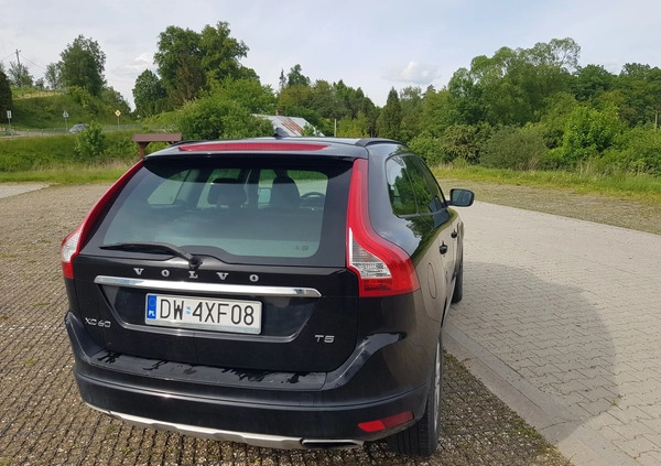 Volvo XC 60 cena 53900 przebieg: 327000, rok produkcji 2015 z Sanok małe 79